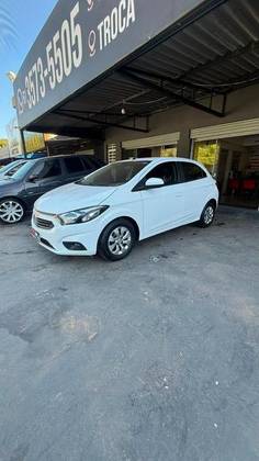 CHEVROLET ONIX 1.0 MPFI JOY 8V FLEX 4P MANUAL CHEVROLET ONIX 1.0 MPFI JOY 8V FLEX 4P MANUAL